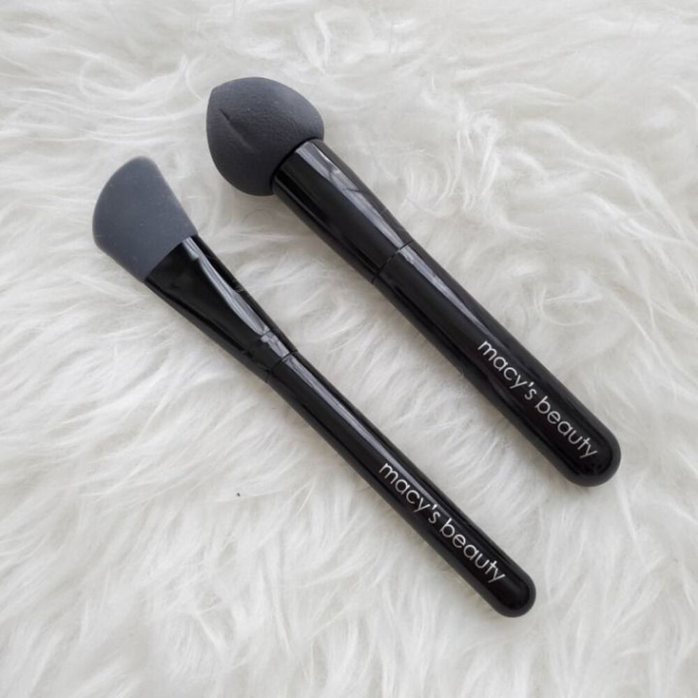 Macy's Beauty Brushes NWOT